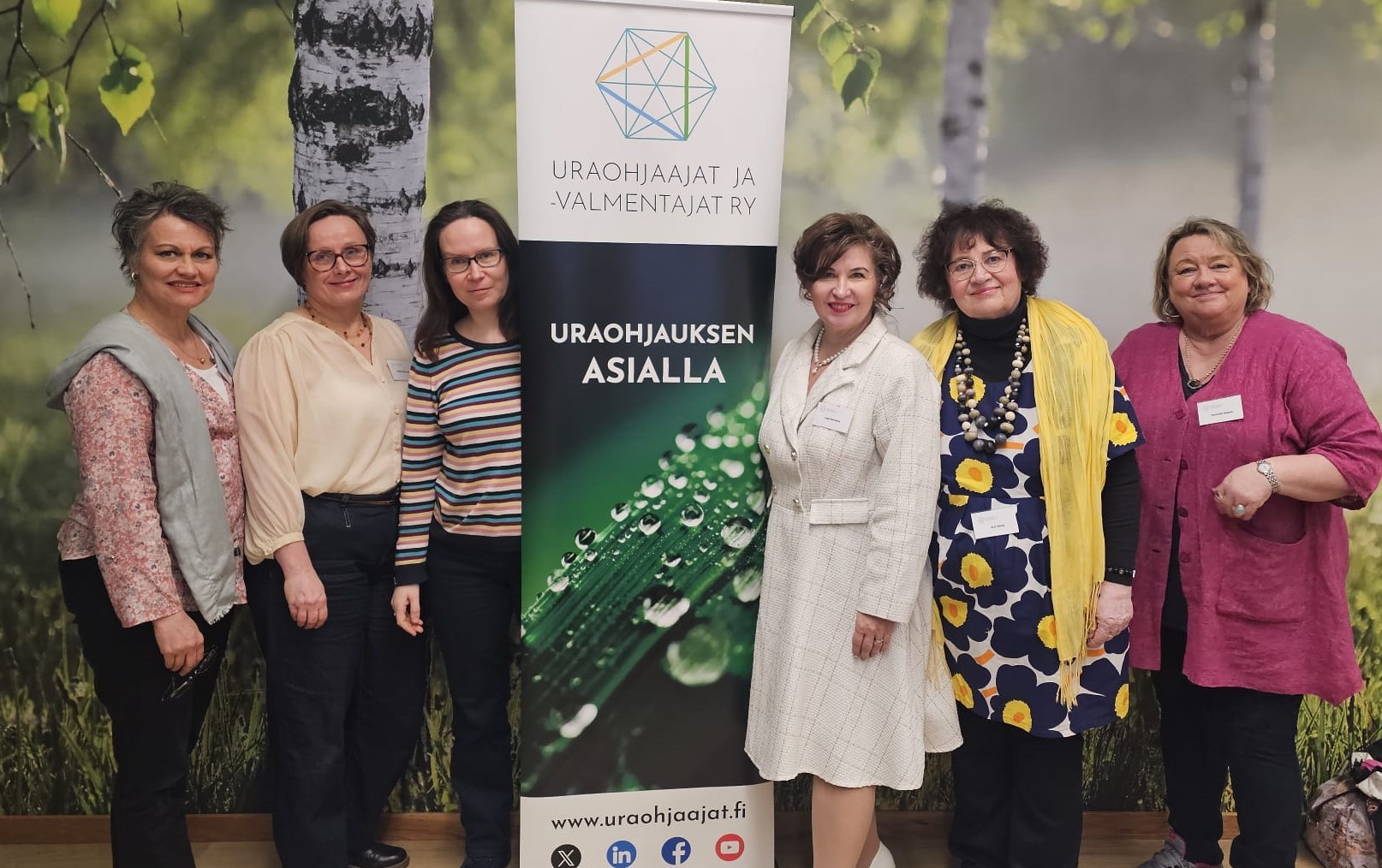 Ryhmäkuva hallituksesta